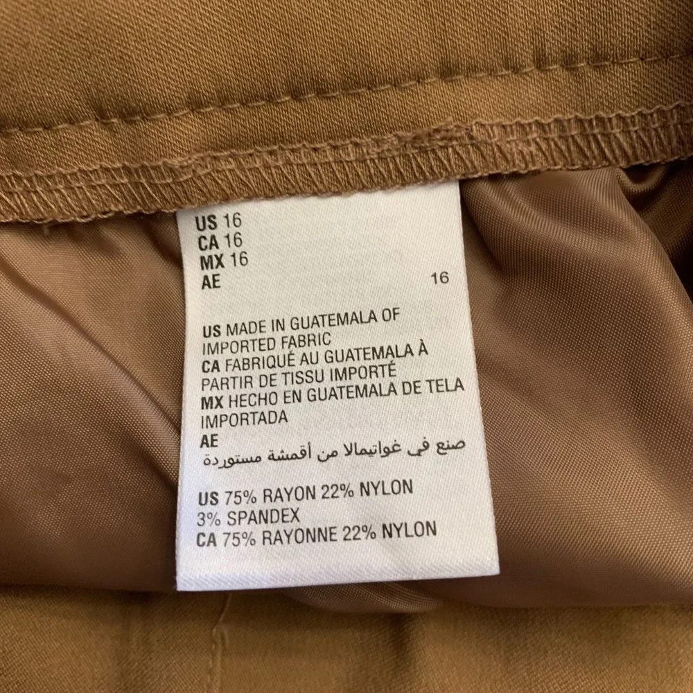 NWT INC International Concept Vivid Run Short Size 16 Tan High Rise